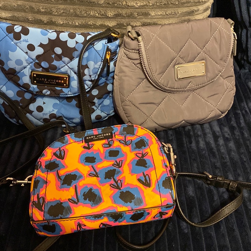 3 Marc Jacob shoulder bag. Straps attached to all bags.. bags 100% authentic.